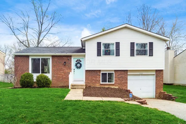 8768 Scarsdale Blvd, Powell, OH 43065