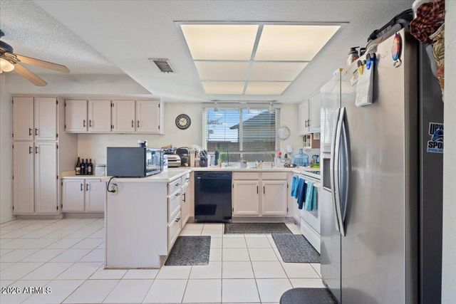 85042 Homes For Sale & 85042 Real Estate - 154 Homes | Trulia