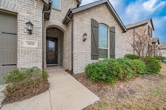 1633 Castleford Dr, Forney, TX 75126