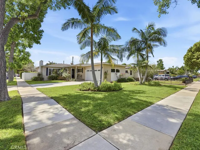 422 E  22nd St, Santa Ana, CA 92706