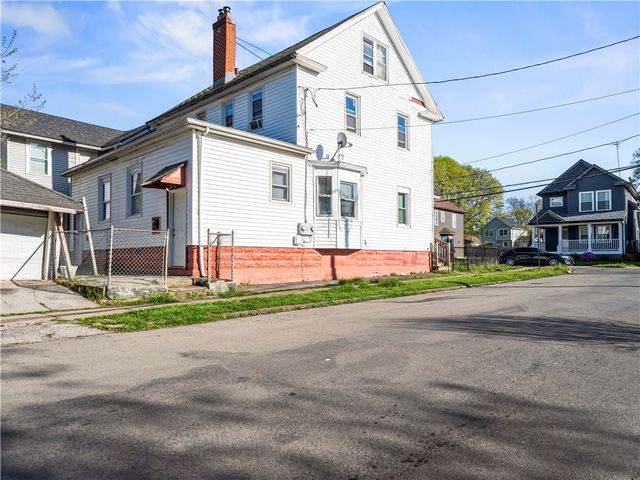 104 Weeger St, Rochester, NY 14605