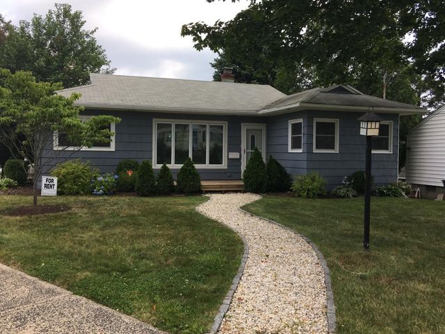170 Stratfield Pl, Bridgeport, CT 06606