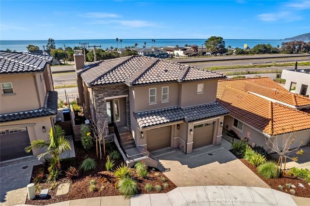2733 Barcelona St, Pismo Beach, CA 93449