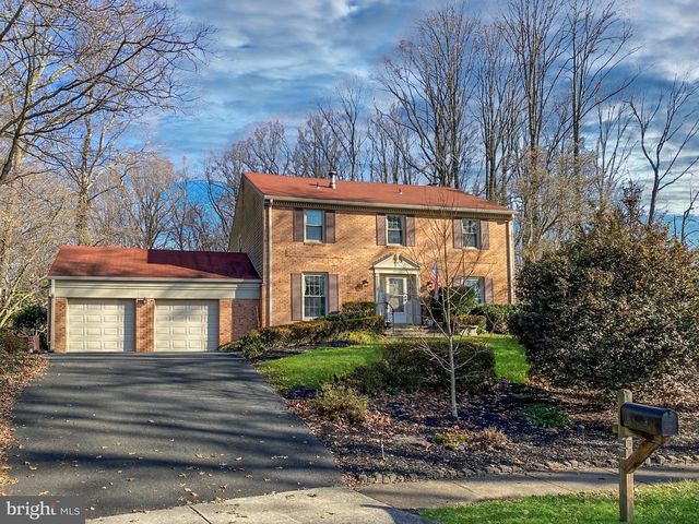 8432 Pulley Ct, Annandale, VA 22003
