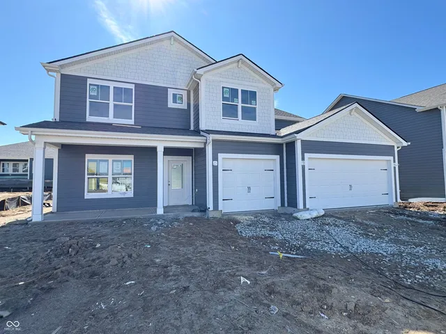 5789 Sleighbell Dr, Greenwood, IN 46143