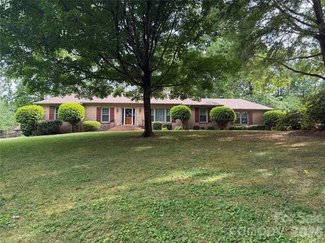 5705 Foxcrest Dr, Mint Hill, NC 28227