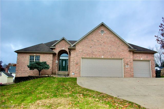 7023 Chatfield Ave NE, Canton, OH 44721