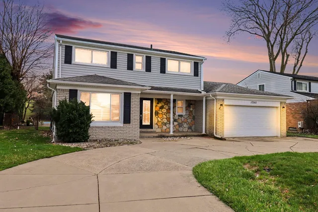 17265 Bonstelle Ave, Southfield, MI 48075