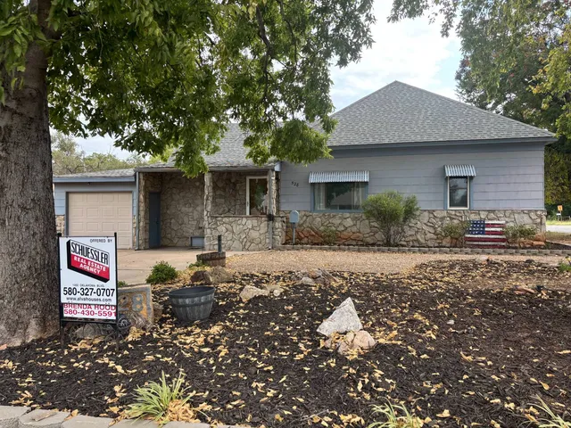 528 Sherman St, Alva, OK 73717