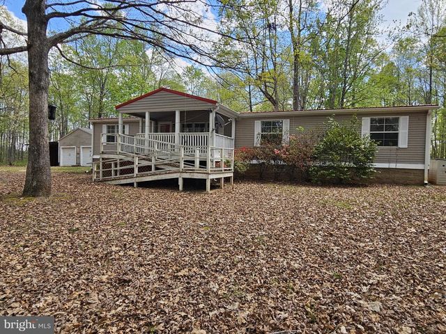 7962 Five Forks Rd, Pamplin, VA 23958