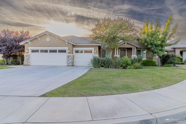 8507 Alonso Ct, Bakersfield, CA 93314