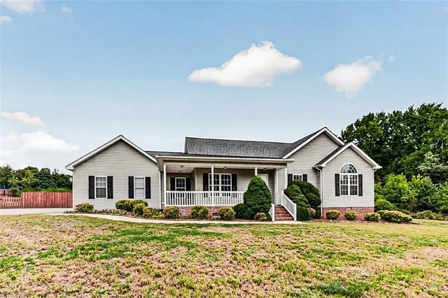 3633 Mamie May Rd, Franklinville, NC 27248