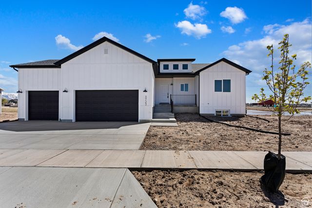 3723 W  Chalgrove Rd, Taylor, UT 84401