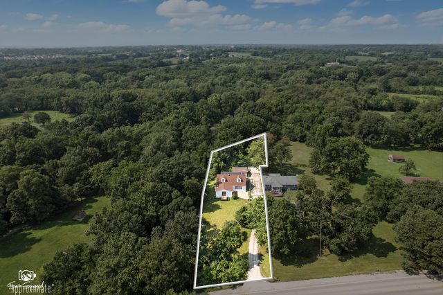 2103 Maple Rd, Joliet, IL 60432