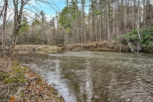 New River Bnd S, Fleetwood, NC 28626