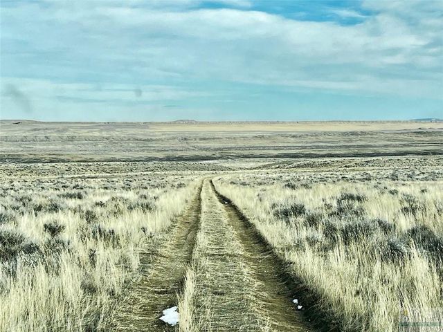 Iverson Rd, Roundup, MT 59072