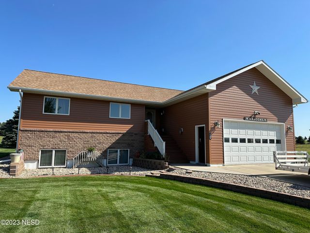 406 S  5th Ave, Castlewood, SD 57223