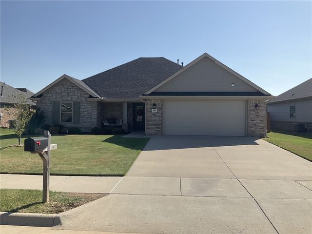 2307 Kathryn Ln, Siloam Springs, AR 72761