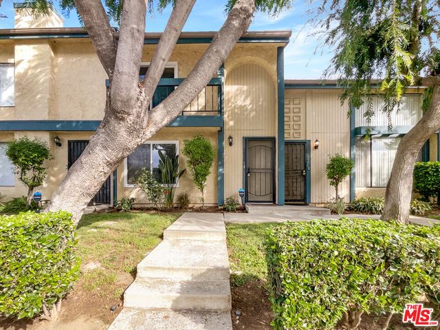 6824 Forbes Ave, Van Nuys, CA 91406