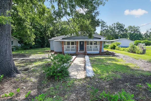 302 Vanboklen St, Eastover, SC 29044