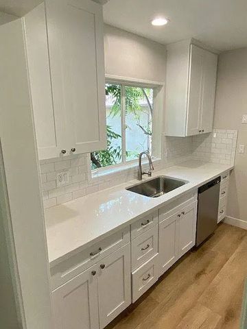 239 S  Madison Ave #2, Pasadena, CA 91101