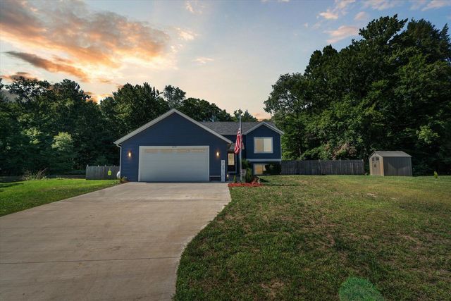 6499 Luda Ct, Coopersville, MI 49404