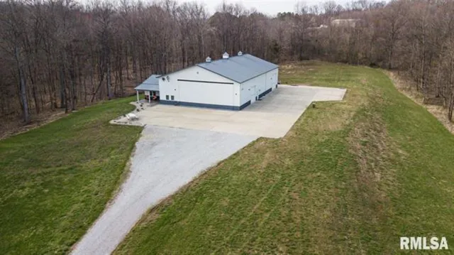 4763 State Route 127 Hwy N, Cobden, IL 62920