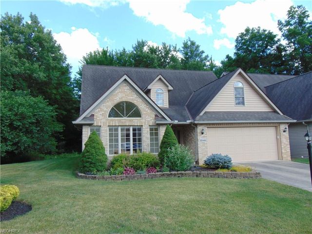 22445 Christopher Ct, Strongsville, OH 44136