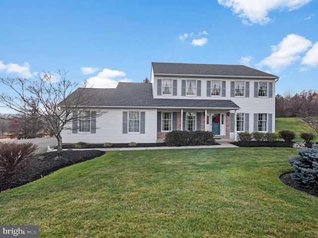 4506 Country View Dr, Doylestown, PA 18902