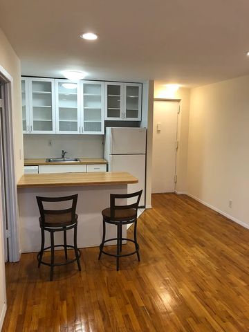 7615 113th St #2A, Forest Hills, NY 11375