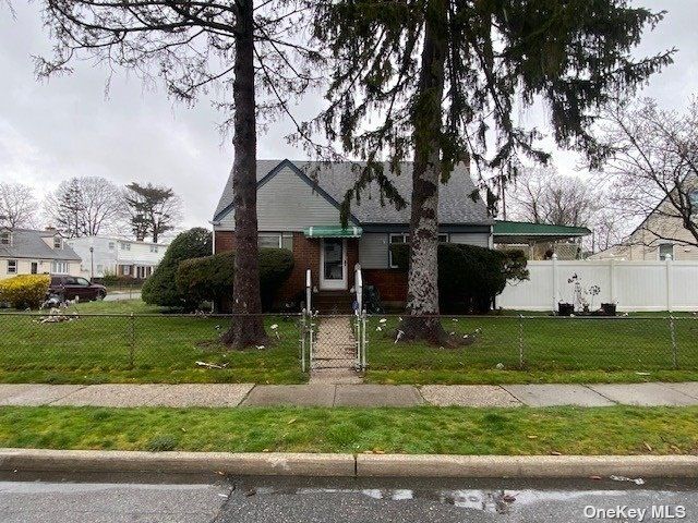 572 Decatur Street, Uniondale, NY 11553