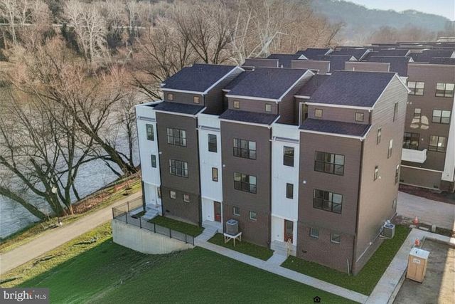 956 Riverplace Dr #56, Conshohocken, PA 19428