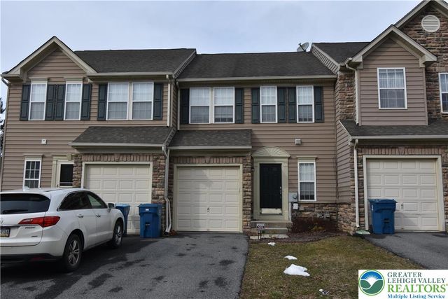 203 Auburn Dr, Easton, PA 18042