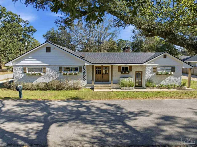 8288 Nelson St, Pensacola, FL 32514