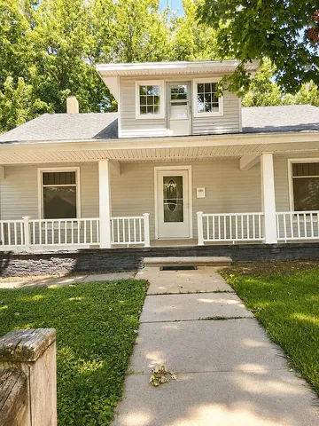 1118 Ella St, Beatrice, NE 68310