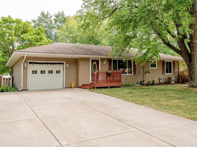8087 Hyde Ave S, Cottage Grove, MN 55016