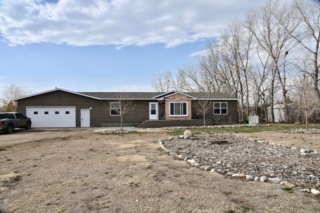 29291 205th St, Pierre, SD 57501