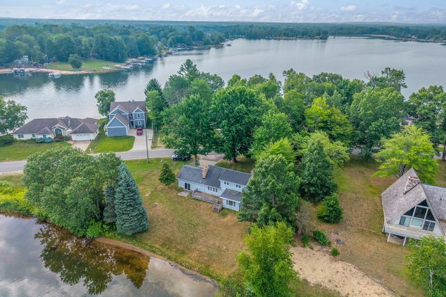 7914 W  Royal Rd, Stanwood, MI 49346
