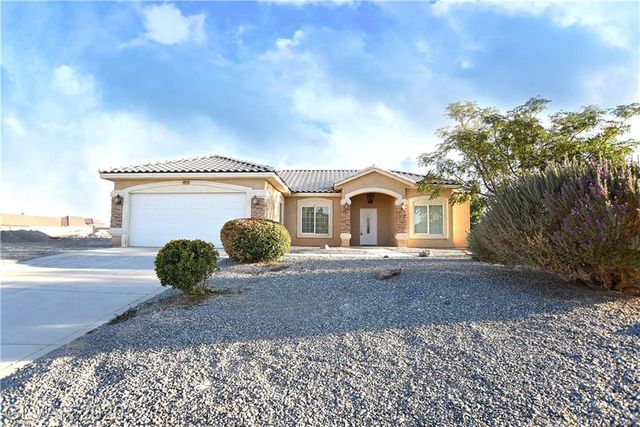 4911 Parkwood Dr, Pahrump, NV 89061