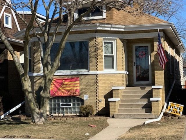 7722 W  Sunset Dr, Elmwood Park, IL 60707