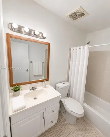 18051 NW 68th Ave #K201, Hialeah, FL 33015