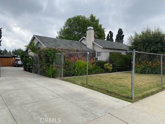8934 Haskell Ave, North Hills, CA 91343