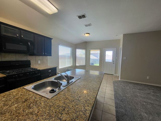 7017 Mohegan Dr, Fort Worth, TX 76179