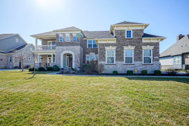 16353 Hunting Meadow Dr, Fortville, IN 46040