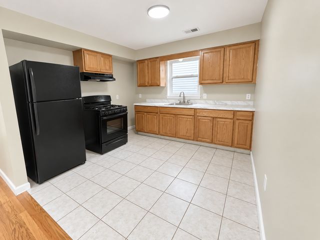 134-136 Fabyan Pl #2, Newark, NJ 07112
