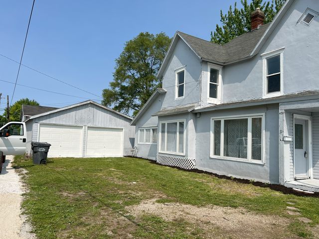 130 N  Broadway St, Albany, IN 47320