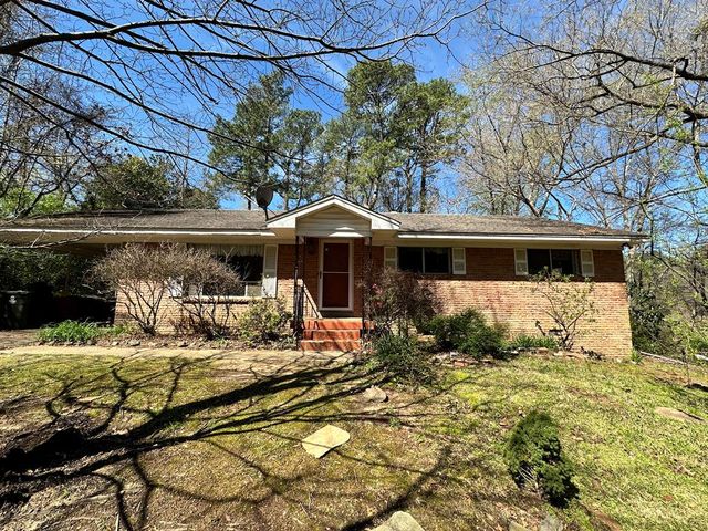 207 McLaurin Dr, Oxford, MS 38655