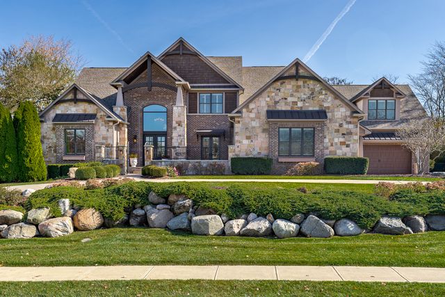10704 Club Chse, Fishers, IN 46037