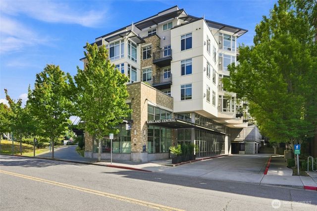211 Kirkland Avenue #221, Kirkland, WA 98033