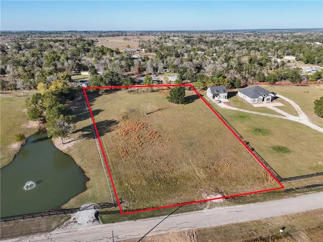 23300 Legacy Ln, Hempstead, TX 77445